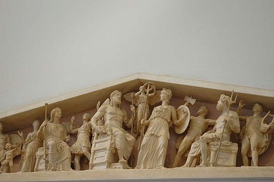谢选骏：中、希神话的比较 及其所体现民族精神